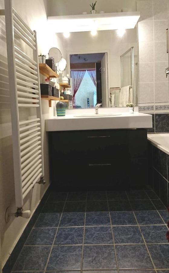 Cosy Appart - Balcon, Parking, Spacieux T2 - Proche Eurexpo Stade 생프리에스트 외부 사진