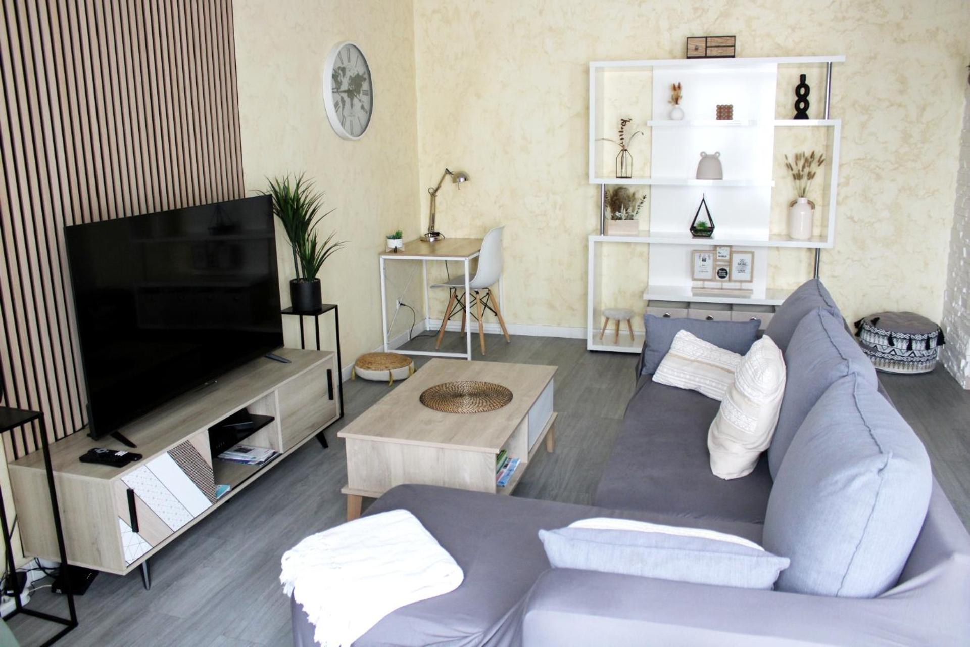 Cosy Appart - Balcon, Parking, Spacieux T2 - Proche Eurexpo Stade 생프리에스트 외부 사진